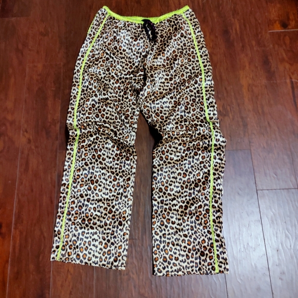 Betsey Johnson leopard print pajamas PJs 2 piece set lime trim slick soft satin - Picture 3 of 8